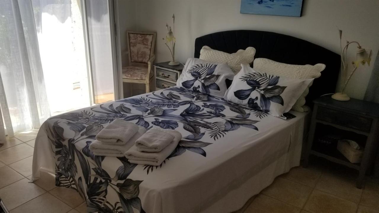 Chambre D'Hote La Petite Maison Du Puits Bollène Buitenkant foto